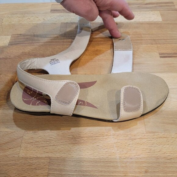 Propet Tan Leather Comfort Sandals Size 7.5 | Hook & Loop Strap | Low Wedge - Picture 8 of 10